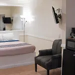 777 Motor Inn